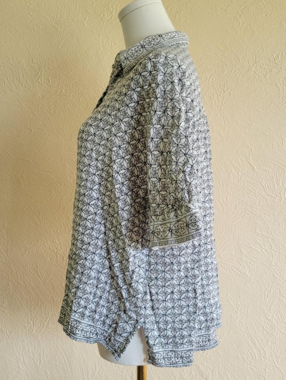 Max Studio | Boho Print Button-Up - Picture 4 of 7